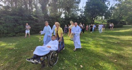 Procesja Eucharystyczna w poznańskim duszpasterstwie